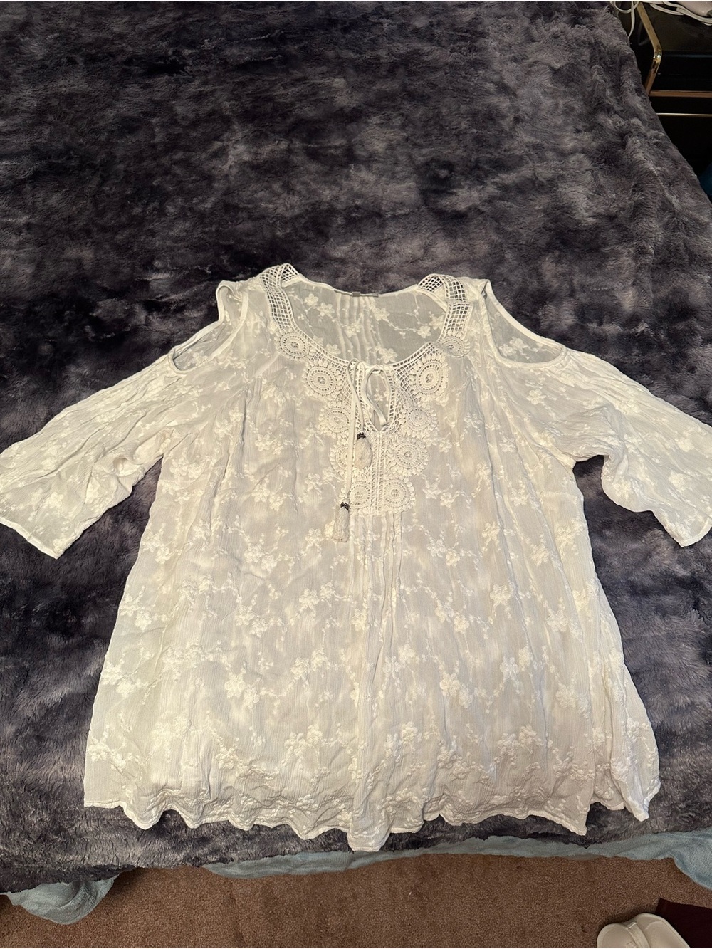 Daniel Rainn White Lace Cold-Shoulder Tie-Front Blouse